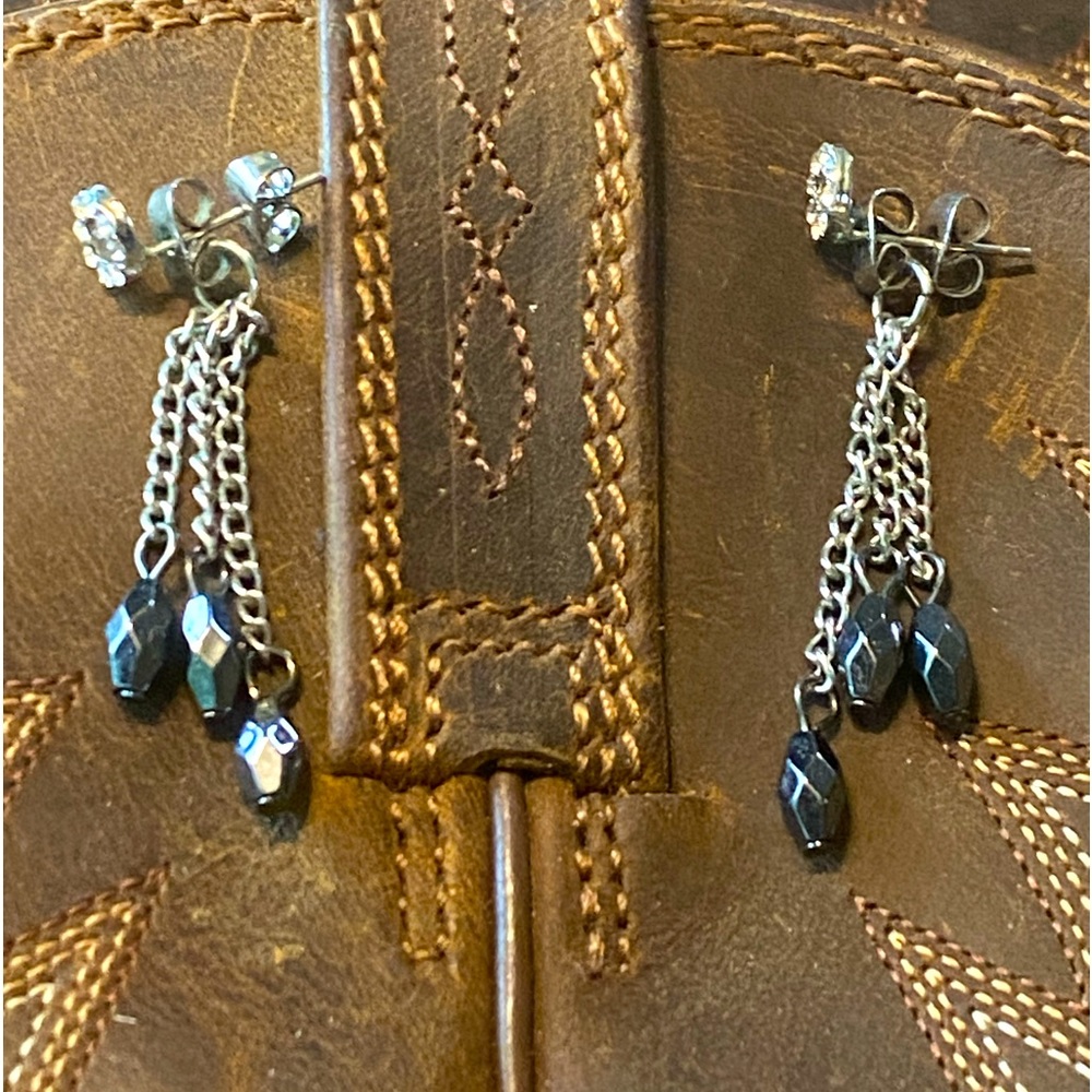 Vera Wang Earrings, NWOT